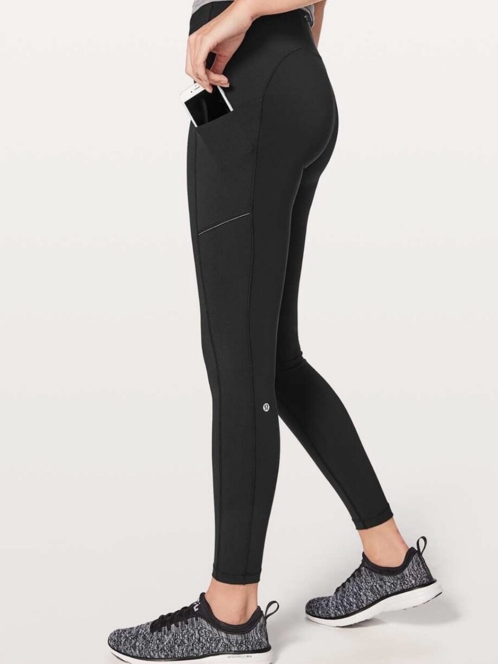 Lululemon Speed Up Tight 28" Black Side Pockets Size 10 LW5AWBS